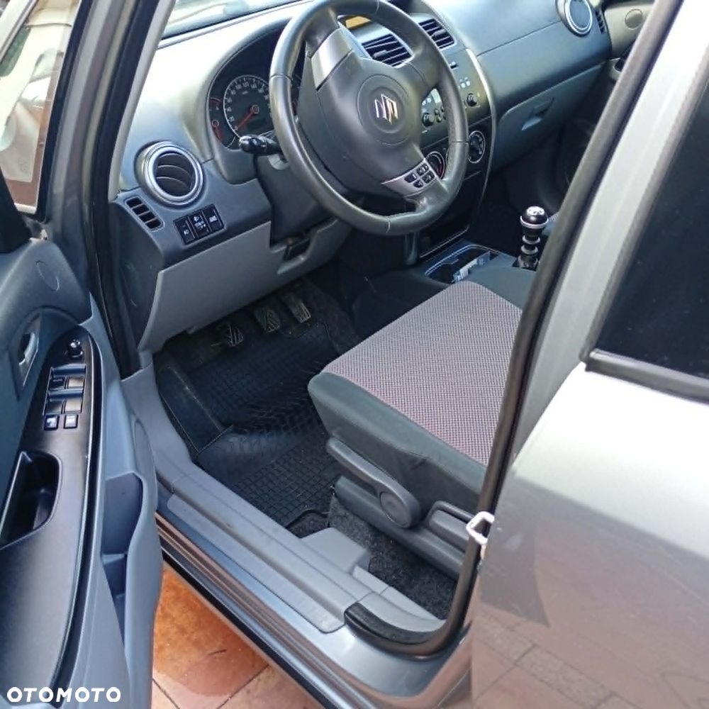 Suzuki SX4 - 6