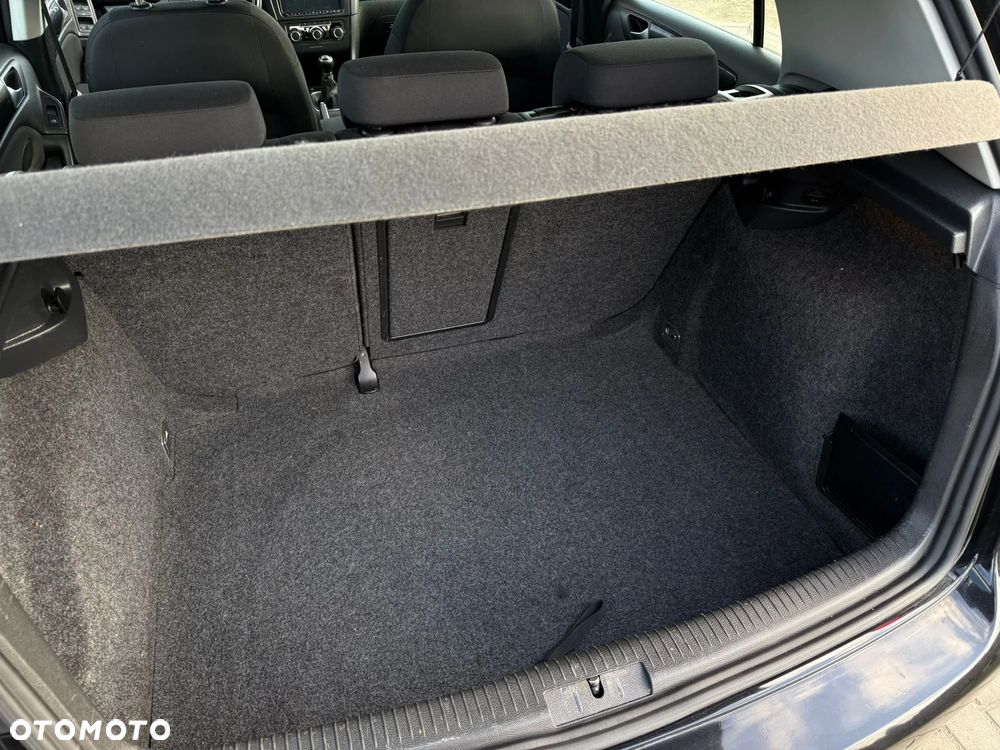 Volkswagen Golf 2.0 TDI DPF Edition - 12