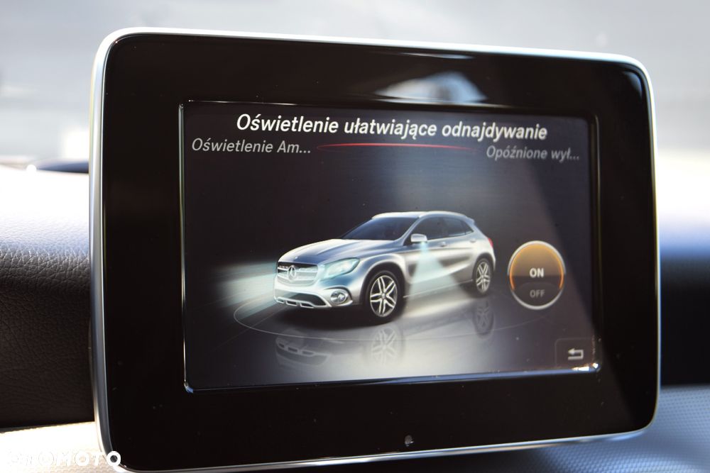 Mercedes-Benz GLA 200 7G-DCT Style - 28