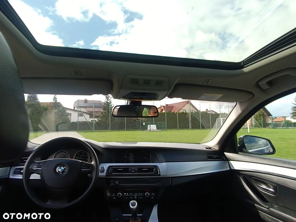 BMW Seria 5 520d Luxury Line - 16