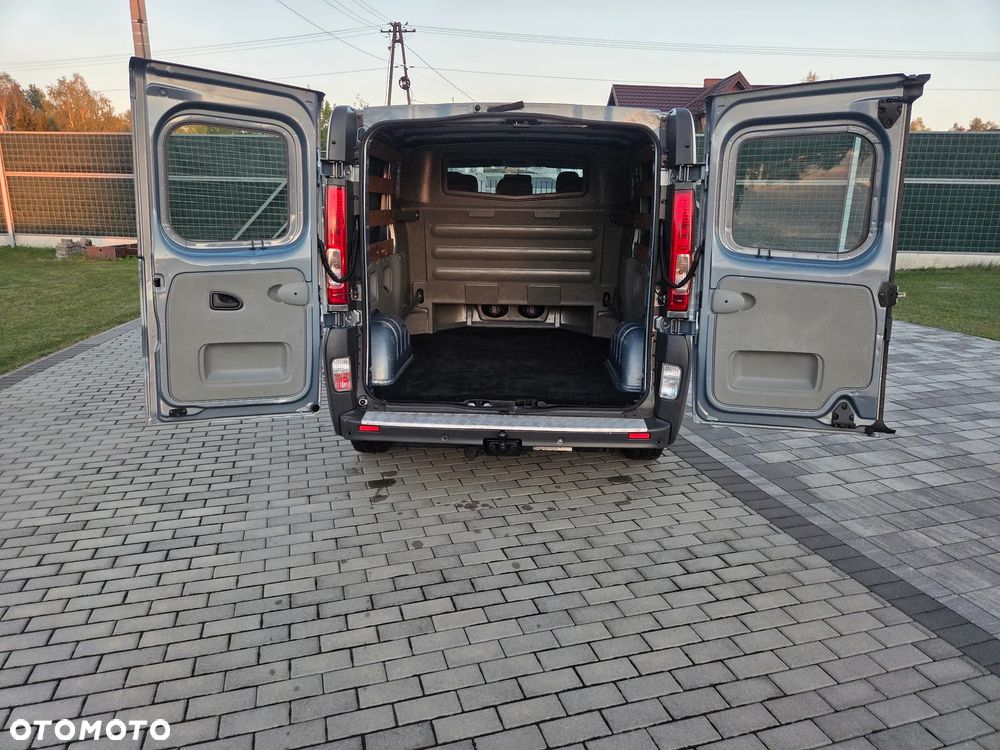 Renault TRAFIC VIVARO LONG KLIMA TEMPOMAT ORYGINAŁ DUBEL KABINA ZADBANY FULL OPCJA DOPOSAŻONY - 19