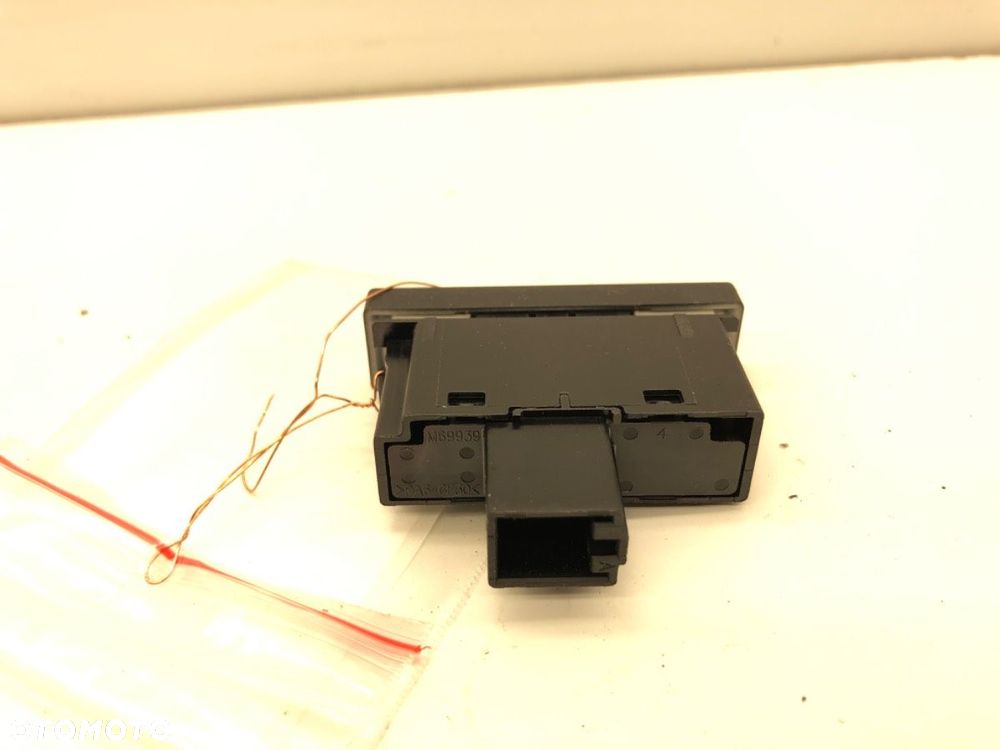 PRZEŁĄCZNIK KONTROLI TRAKCJI  MAN TGE Autobus 2017 - 2022 2.0 TDI 130 kW [177 KM] olej napędowy - 2