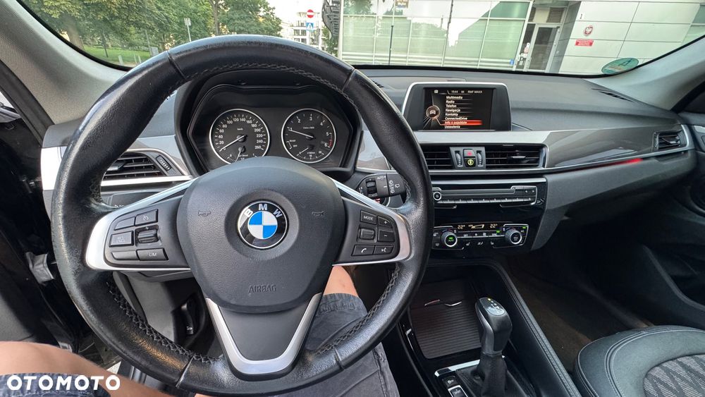 BMW X1 sDrive18d - 11