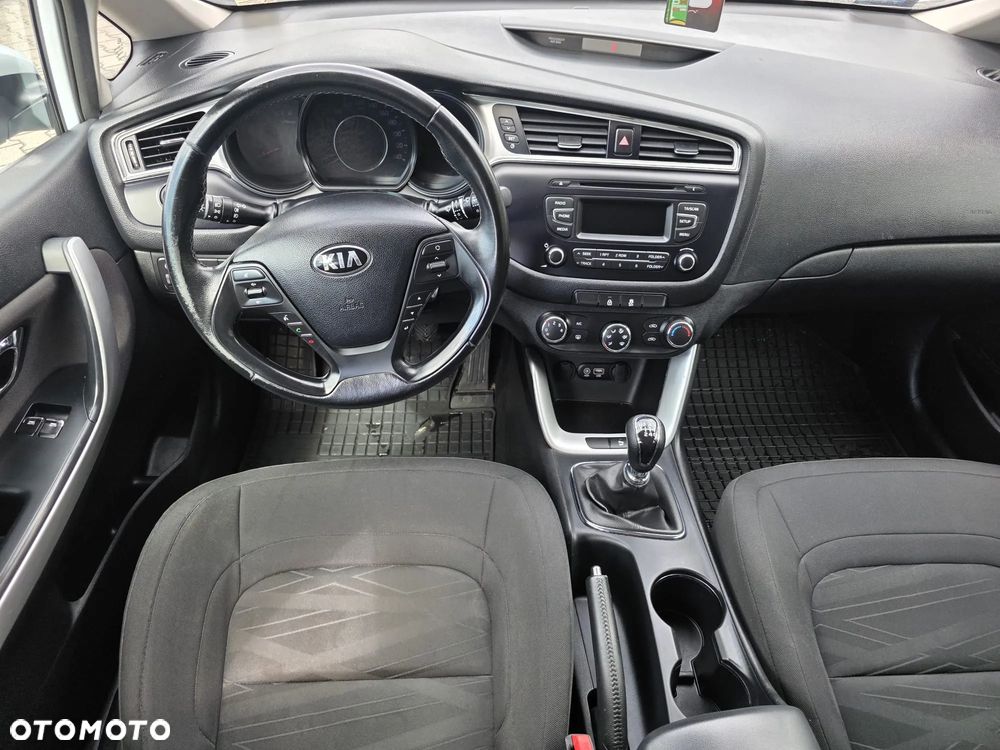 Kia Ceed 1.4 L - 29