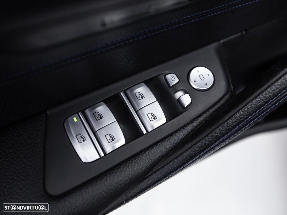 BMW 520 e Pack M - 18
