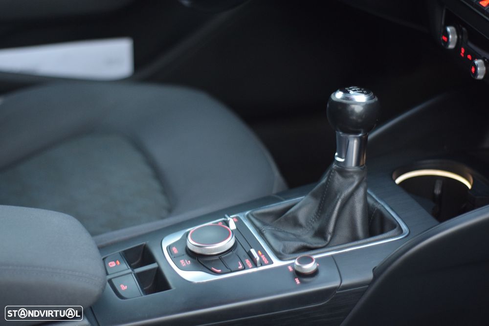 Audi A3 Cabrio 1.6 TDi Attraction - 10