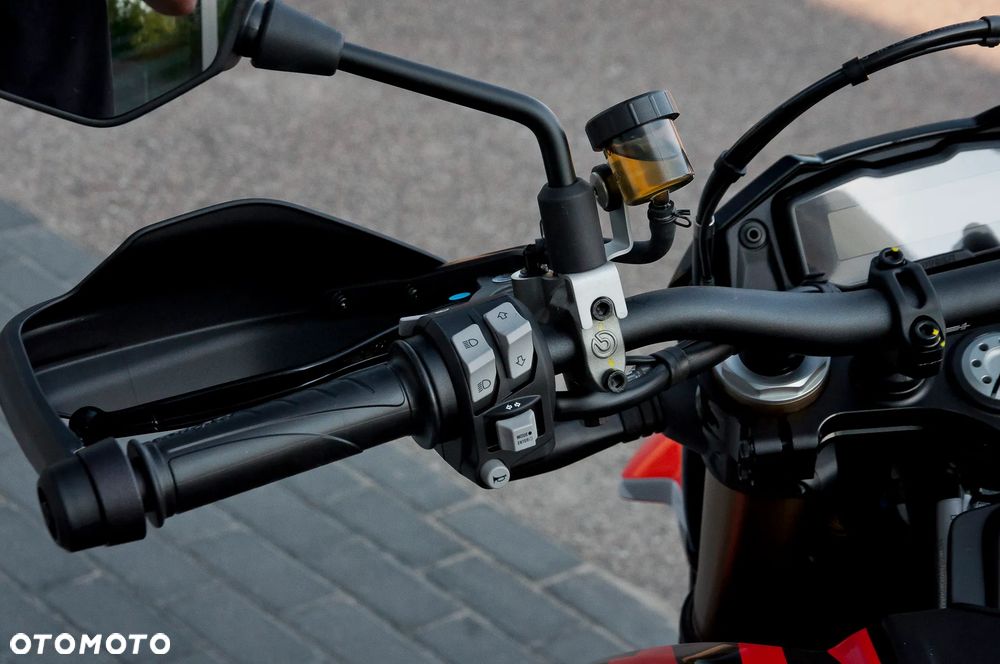 Ducati Hypermotard - 17