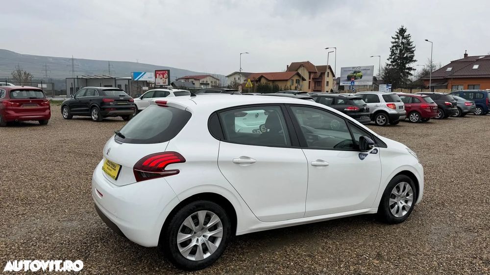 Peugeot 208 PureTech 75 Allure Pack - 19