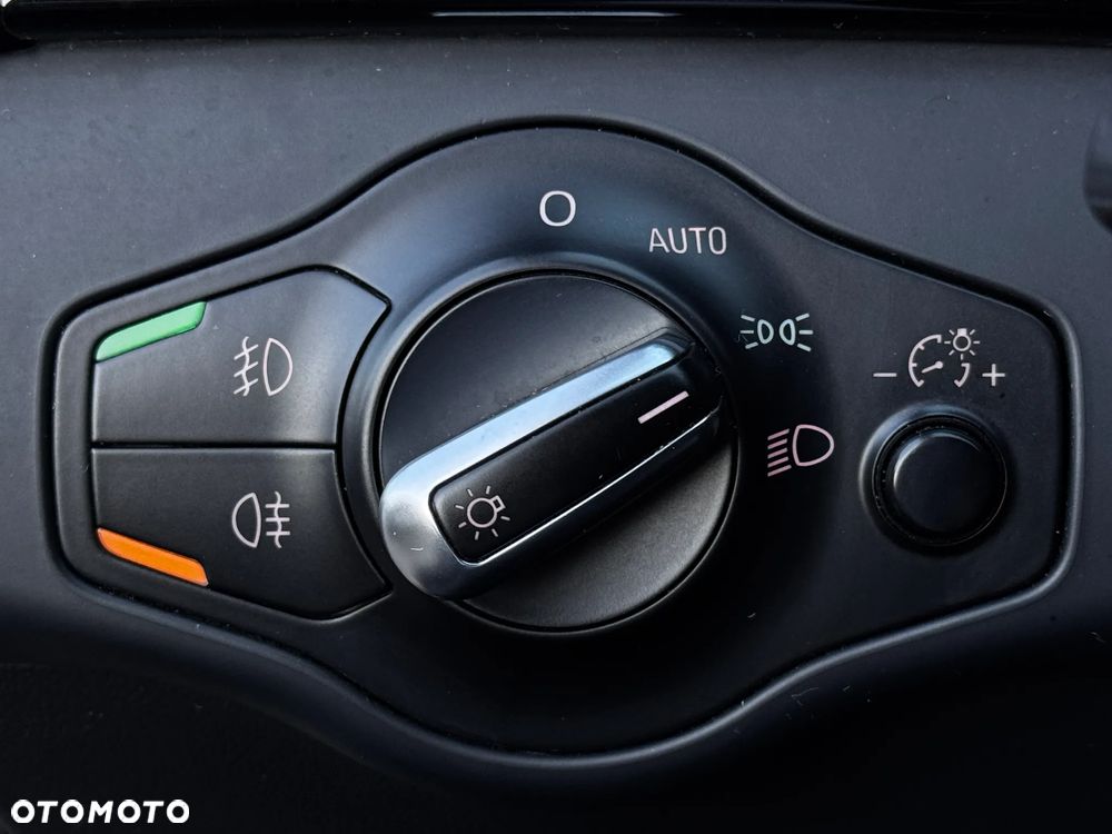 Audi A4 Avant 2.0 TDI S tronic quattro - 25