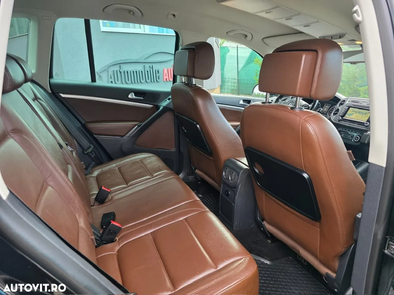 Volkswagen Tiguan - 10