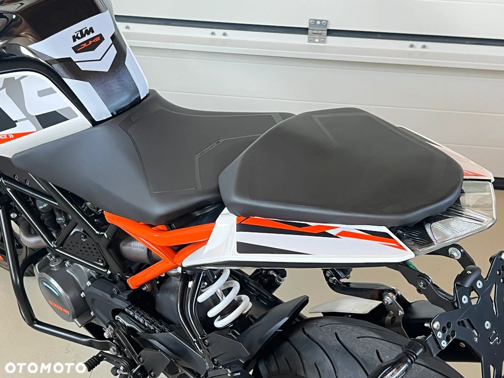 KTM Duke 125 - 10