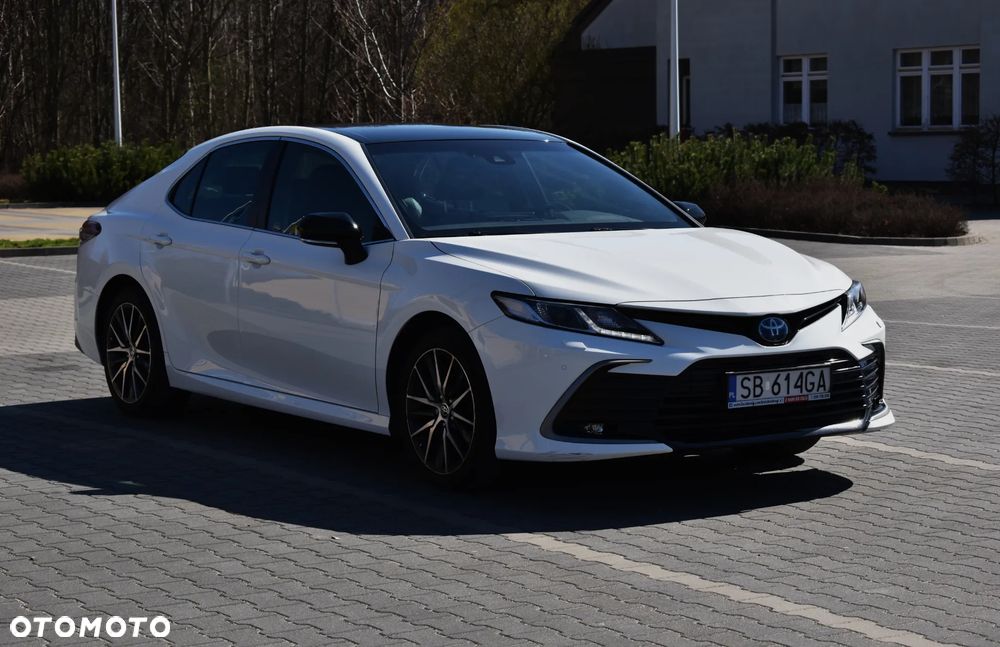 Toyota Camry 2.5 Hybrid Comfort CVT - 2