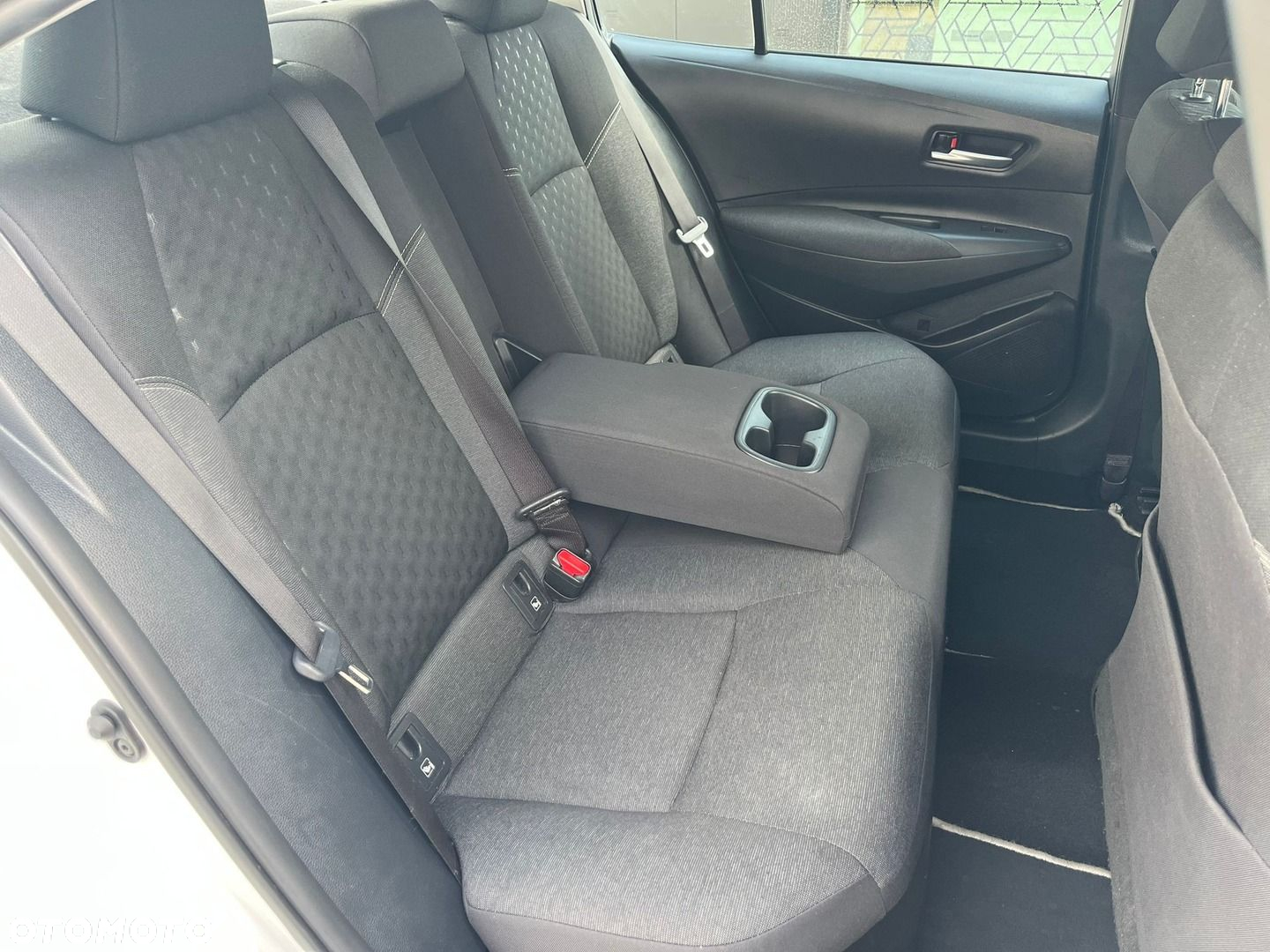 Toyota Corolla - 23