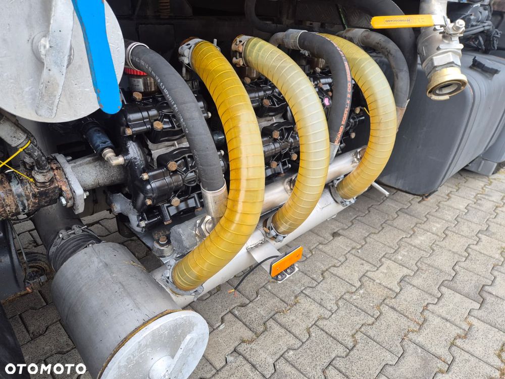 Mercedes-Benz Econic 2629 6X2 / SYSTEM CZYSZCZENIA DRÓG LUB TUNELI / ARMATKA NA WODĘ  / 300 LITRÓW NA MINUTE / CZYSZCZENIE TUNELI I BANERÓW / CZYSZCZENIE DRÓG / UTRZYMYWANIE CZYSTOSCI / EURO 5 / SERWISOWANY / 10500L + 500L / PODGRZEWANIE WODY / GENERATOR PRĄDU - 14