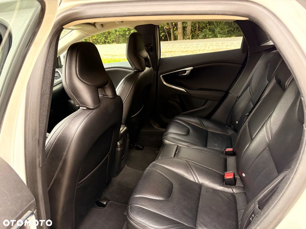 Volvo V40 D2 Momentum - 18