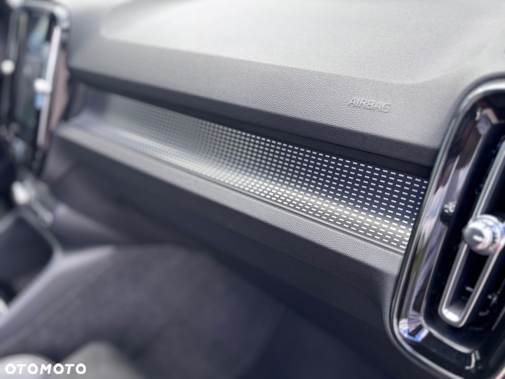 Volvo XC 40 D3 SCR R-Design - 24