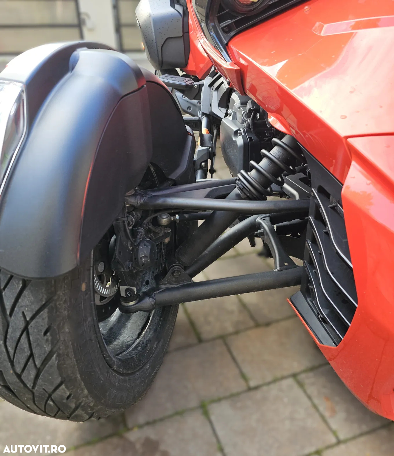 Can-Am Spyder - 20