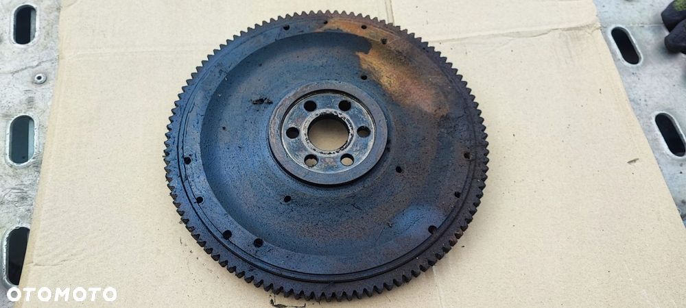 KOŁO ZAMACHOWE FIAT 125p 1.5 - 3