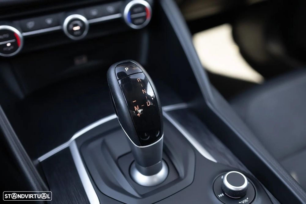 Alfa Romeo Giulia 2.2 D Super AT8 - 19