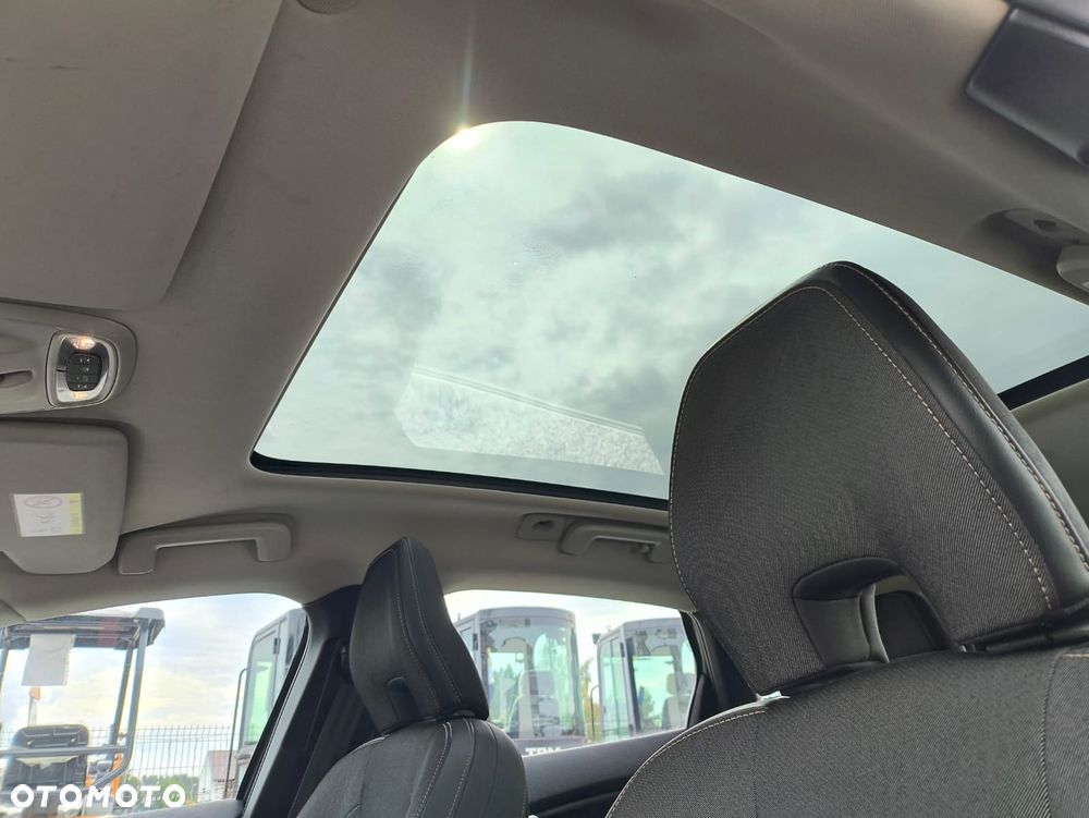 Volvo V40 D3 Momentum - 33