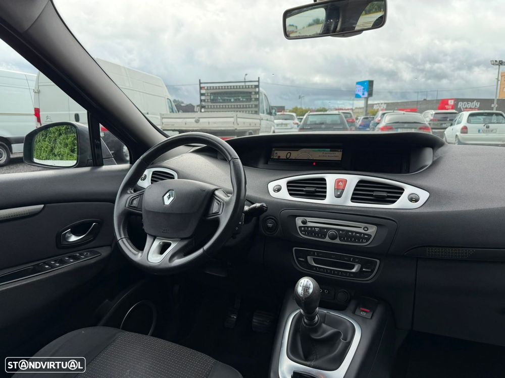 Renault Scénic 1.9 dCi FAP Dynamique - 8