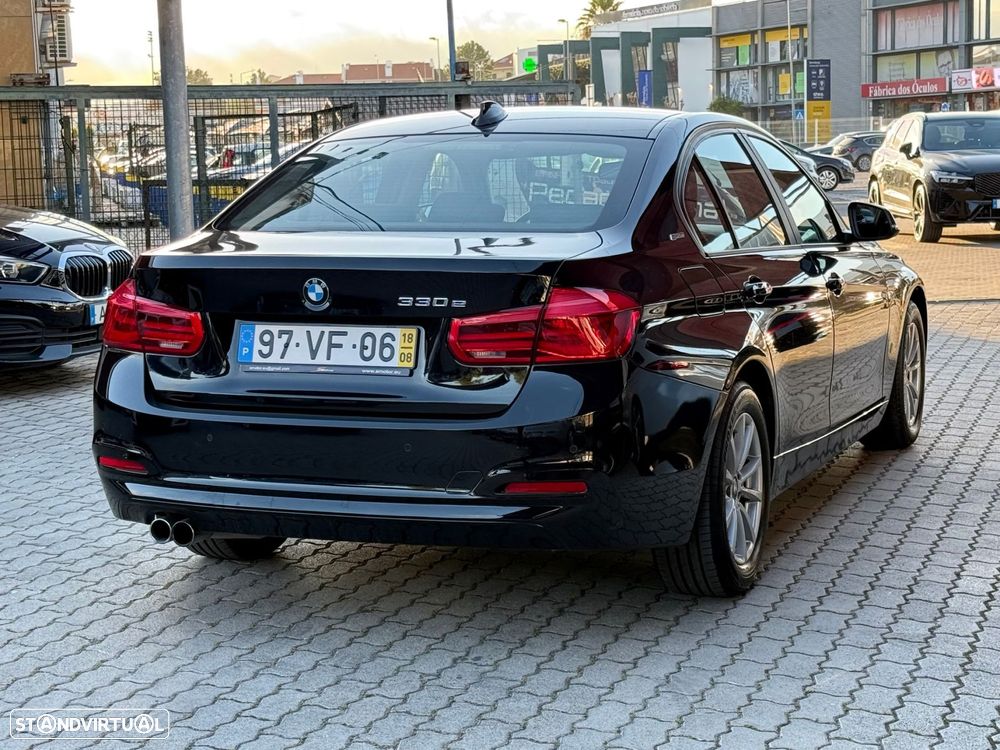 BMW 330 e iPerformance Advantage - 4