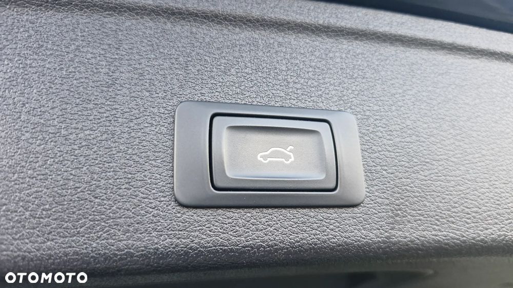 Audi A4 Avant 2.0 TDI sport - 30