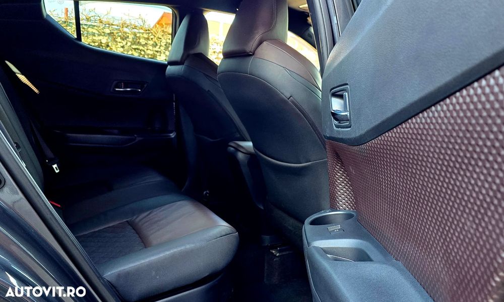 Toyota C-HR Lounge - 34