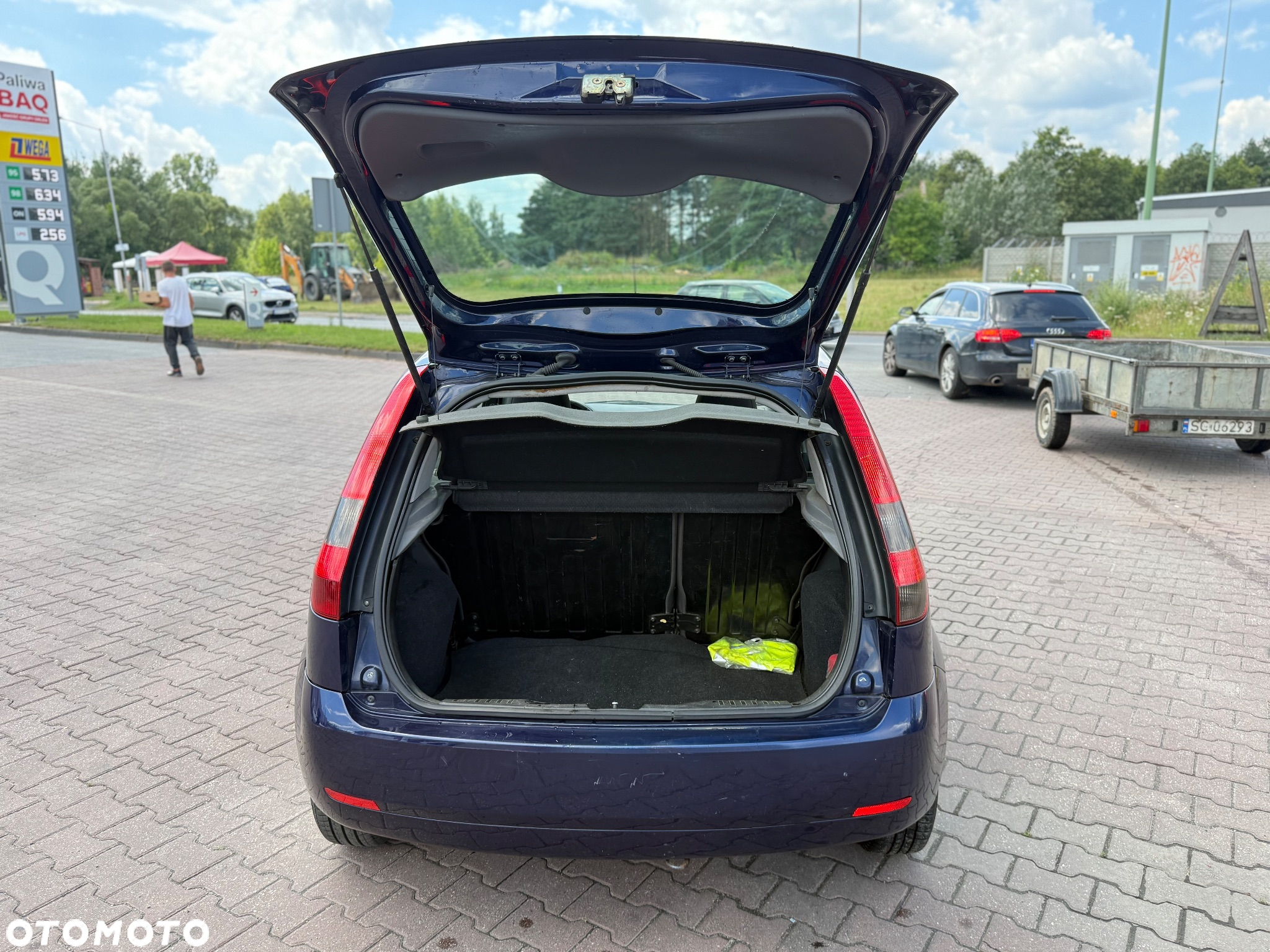 Ford Fiesta 1.6 Ambiente - 19