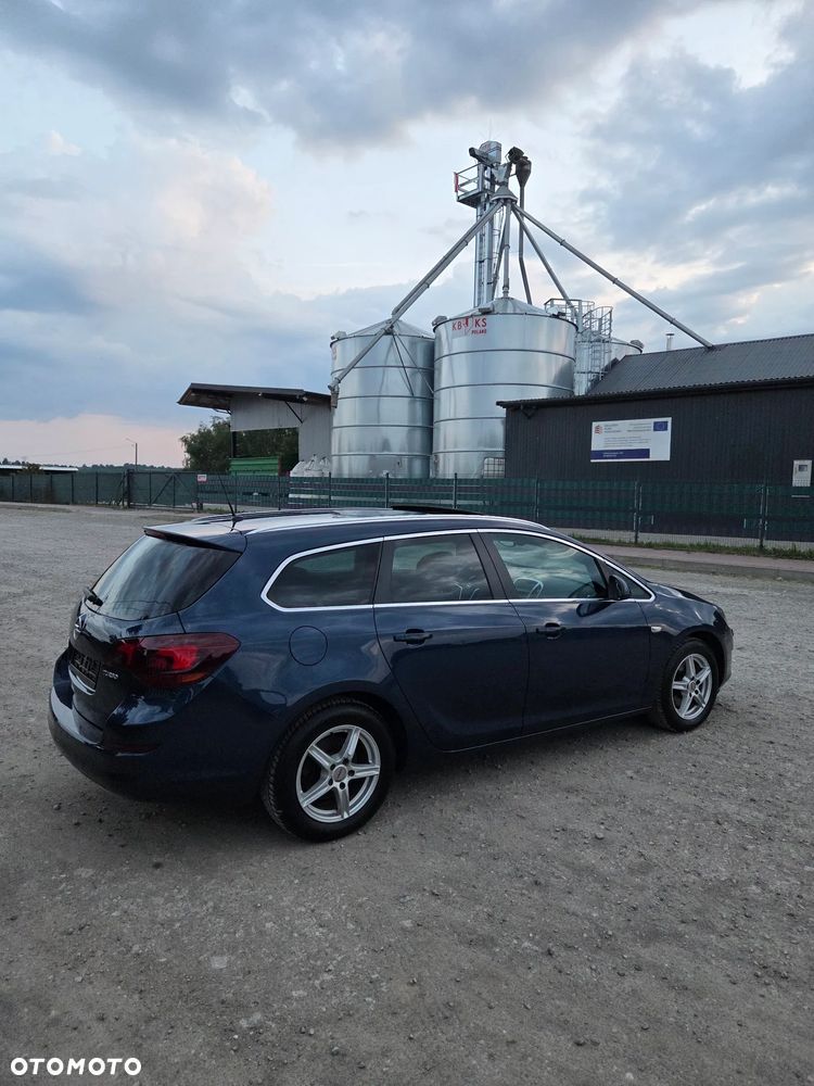 Opel Astra 1.6 Turbo Sport - 13