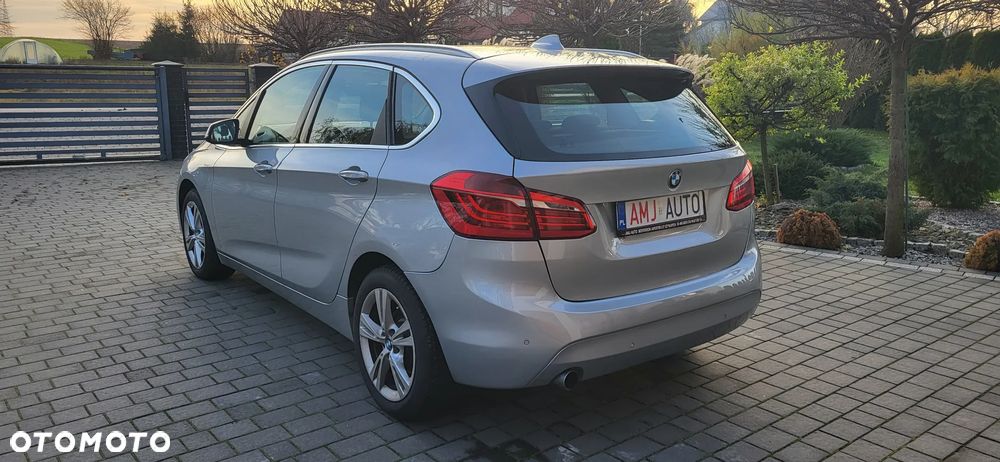 BMW Seria 2 218d - 3