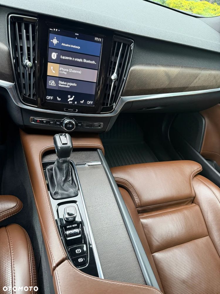 Volvo V90 Cross Country D5 AWD Pro - 4