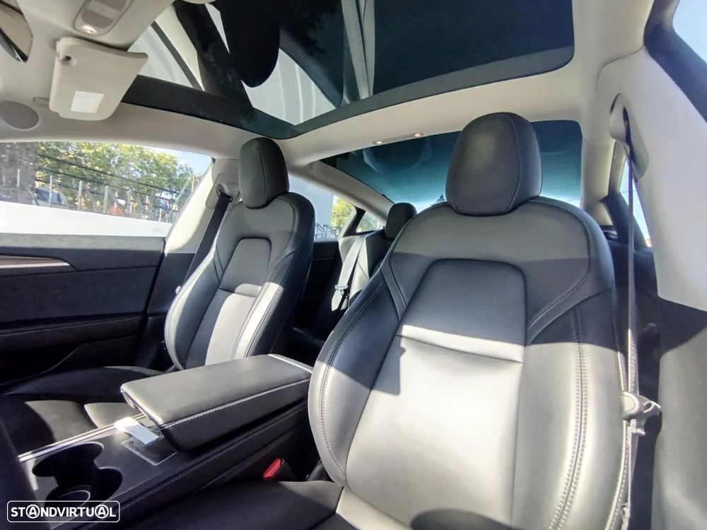 Tesla Model 3 Long Range Tração Traseira - 10