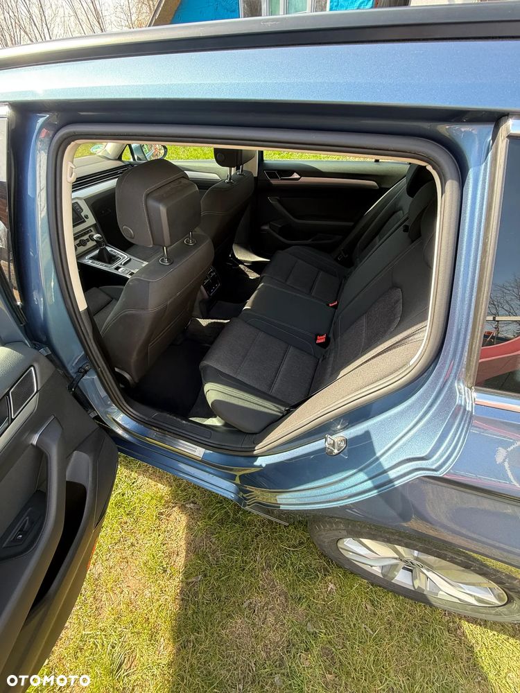 Volkswagen Passat Variant 2.0 TDI (BlueMotion Technology) Comfortline - 20
