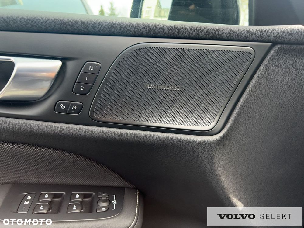 Volvo V60 B4 B Plus Dark - 18