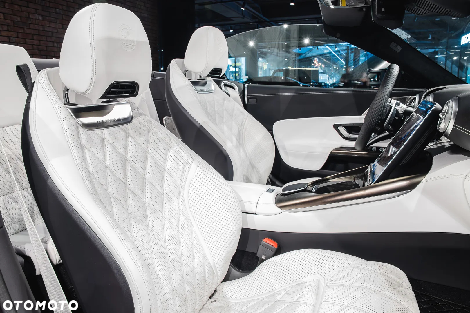 Mercedes-Benz SL AMG 63 4-Matic+ - 13