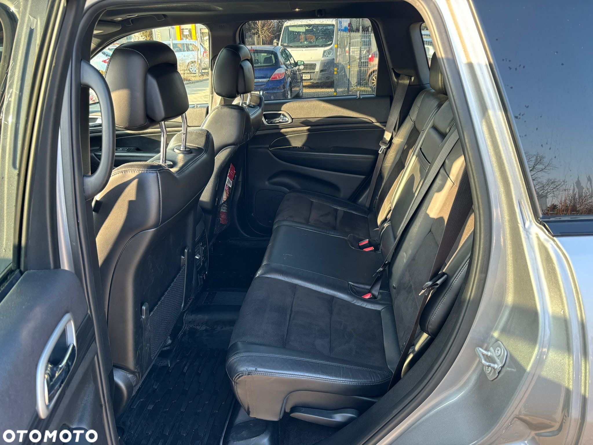 Jeep Grand Cherokee - 10