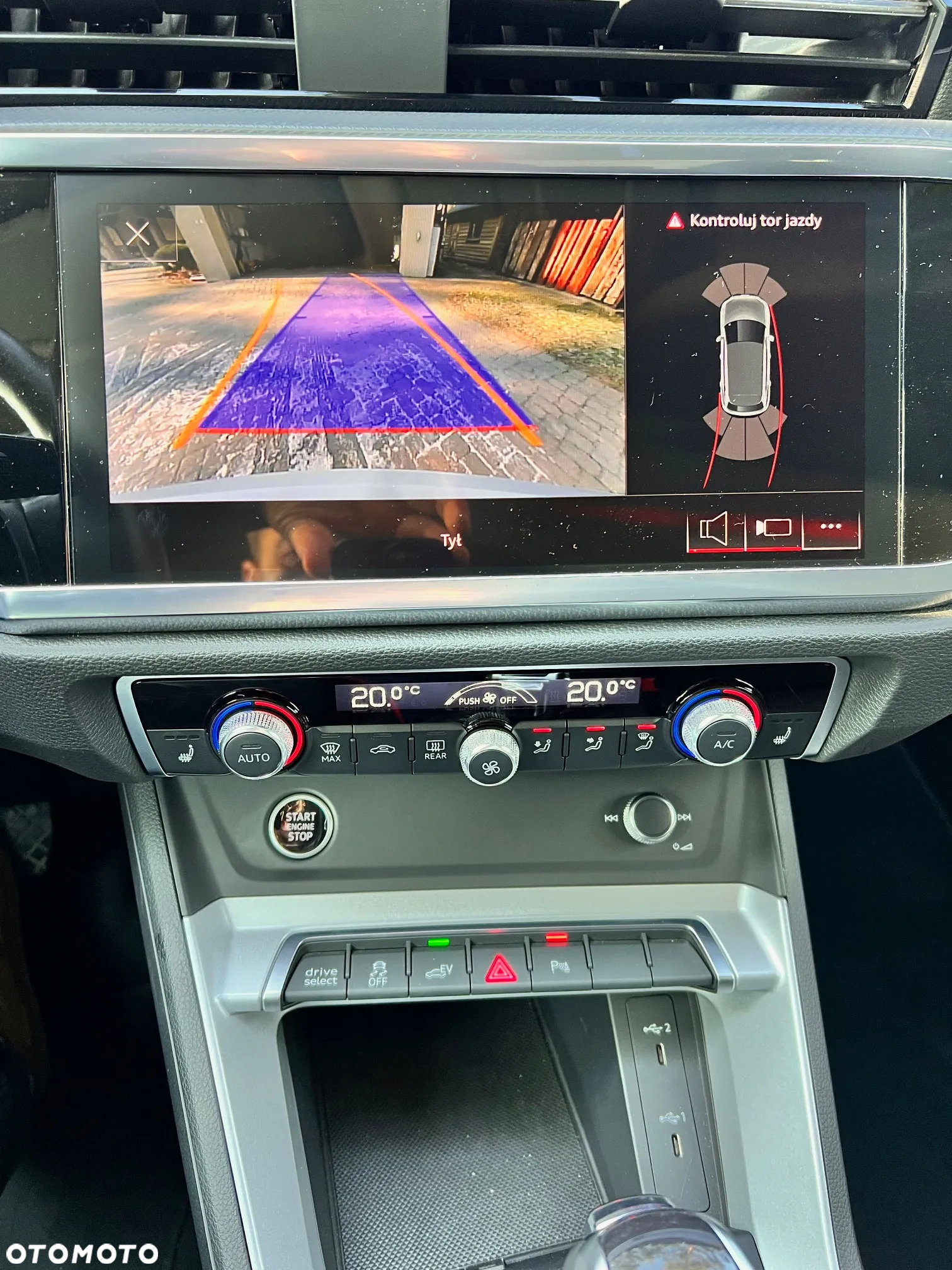 Audi Q3 45 TFSIe S tronic S line - 23