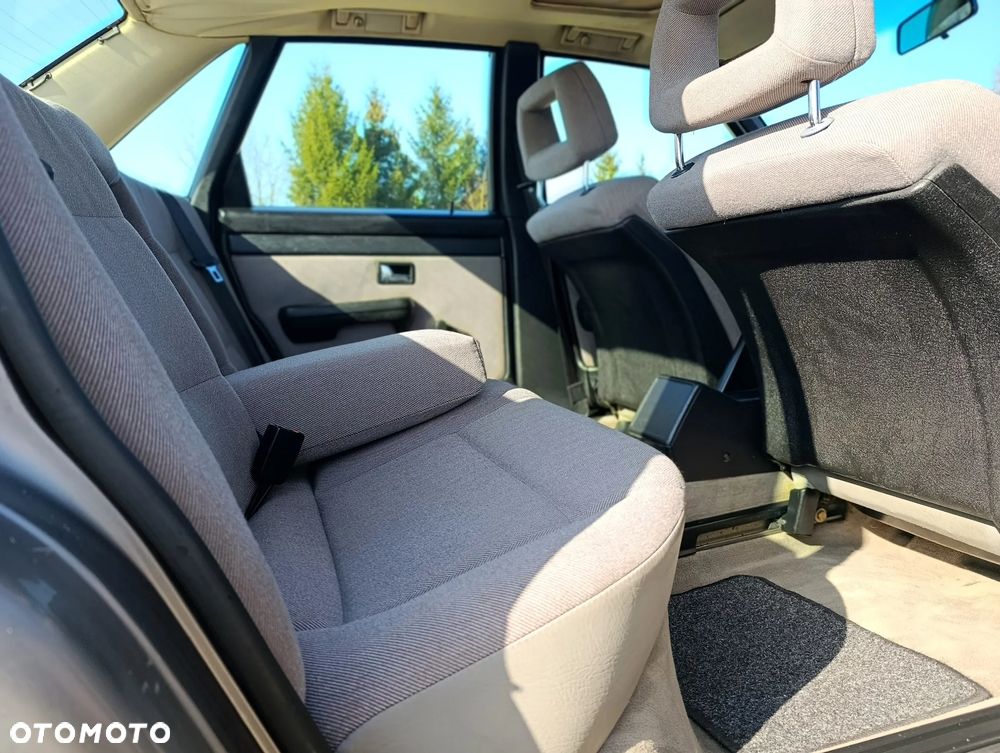 Audi 100 2.0 E - 27