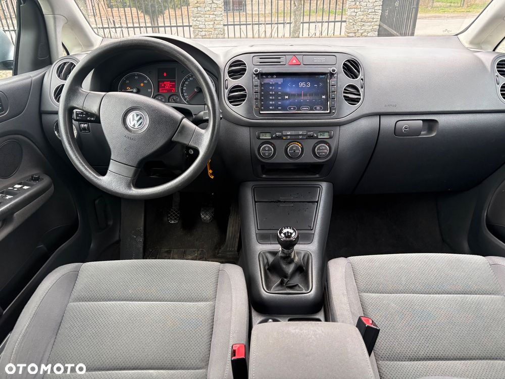 Volkswagen Golf Plus - 11