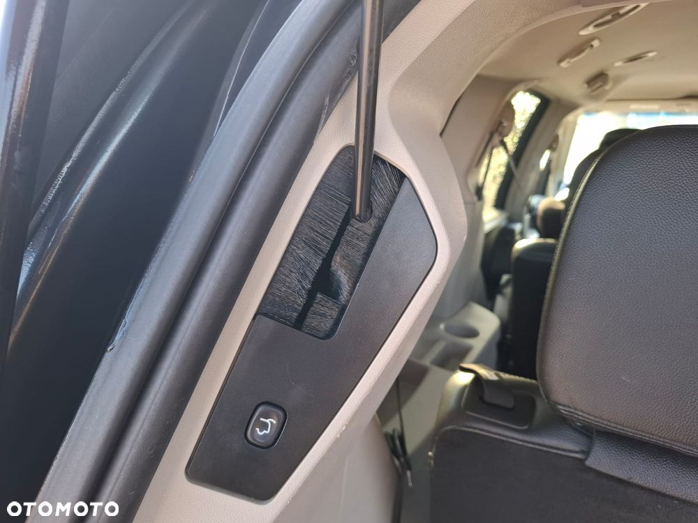 Chrysler Town & Country 3.6 Touring - 9