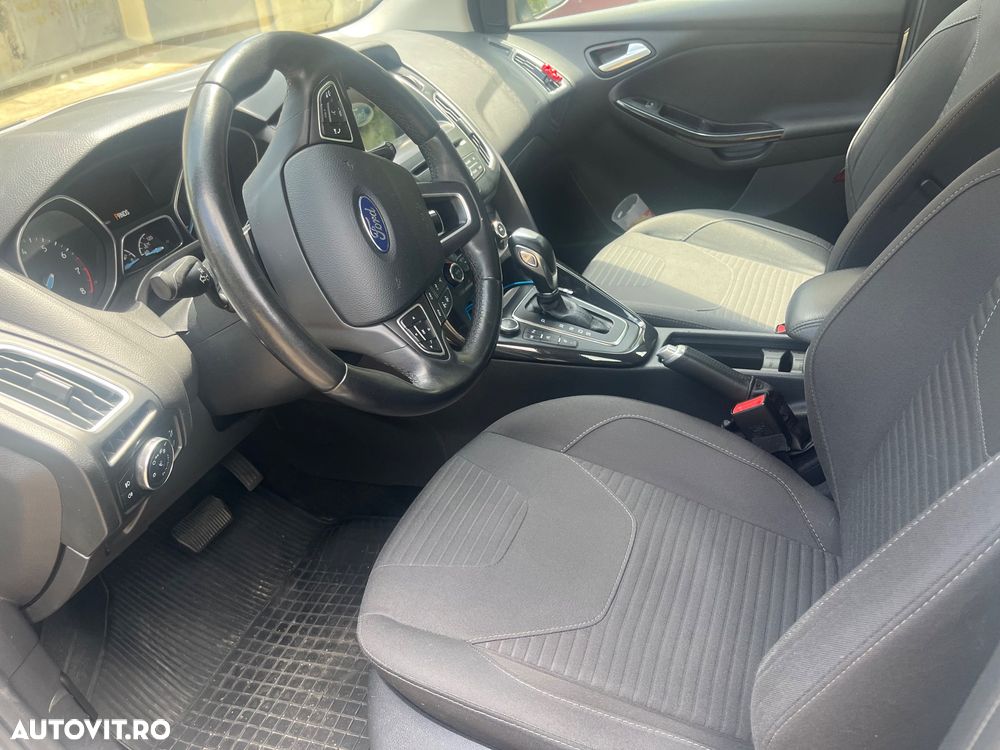 Ford Focus 1.5 EcoBoost ST-Line - 4