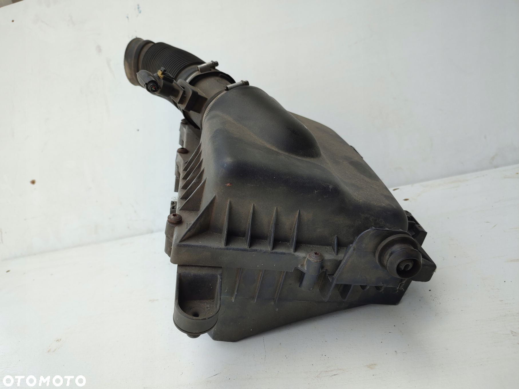 Obudowa filtra powietrza przepływomierz SAAB 9.3 1.9TiD 55559780 - 5