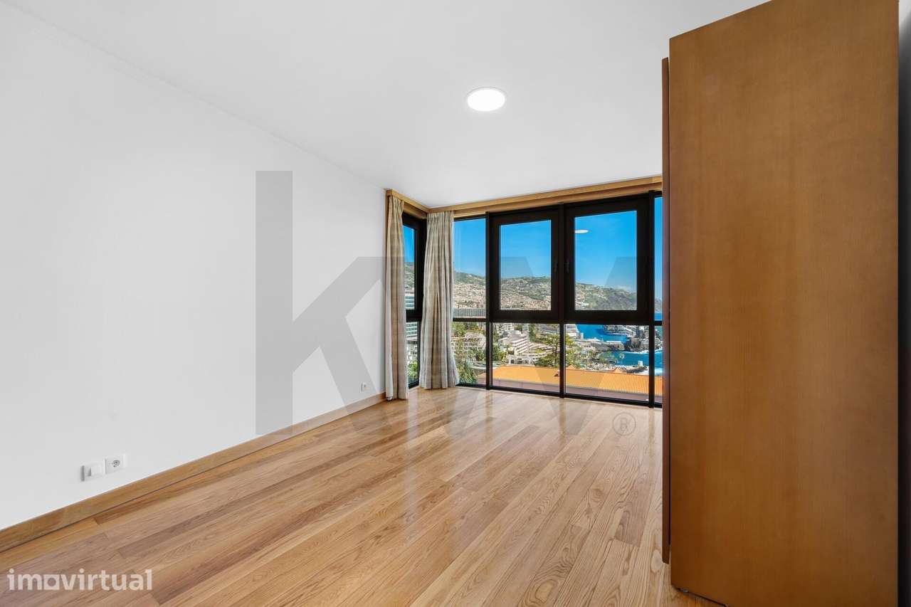 Apartamento T1 com vista incrível e única sobre a baía do Funchal e o - Grande imagem: 5/34