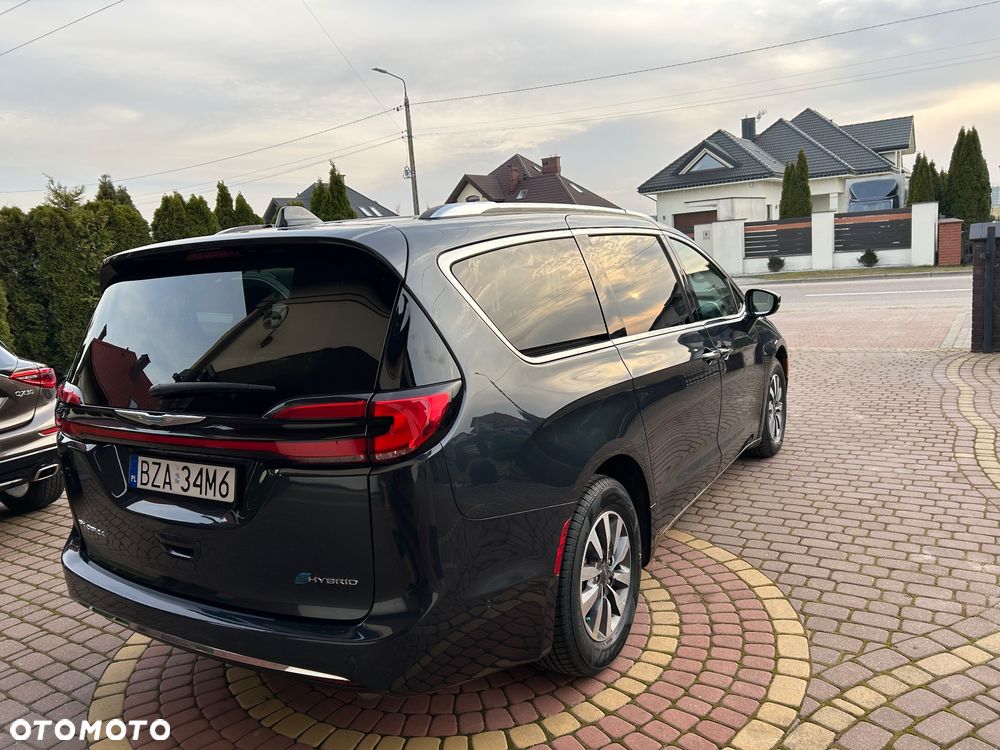 Chrysler Pacifica - 10