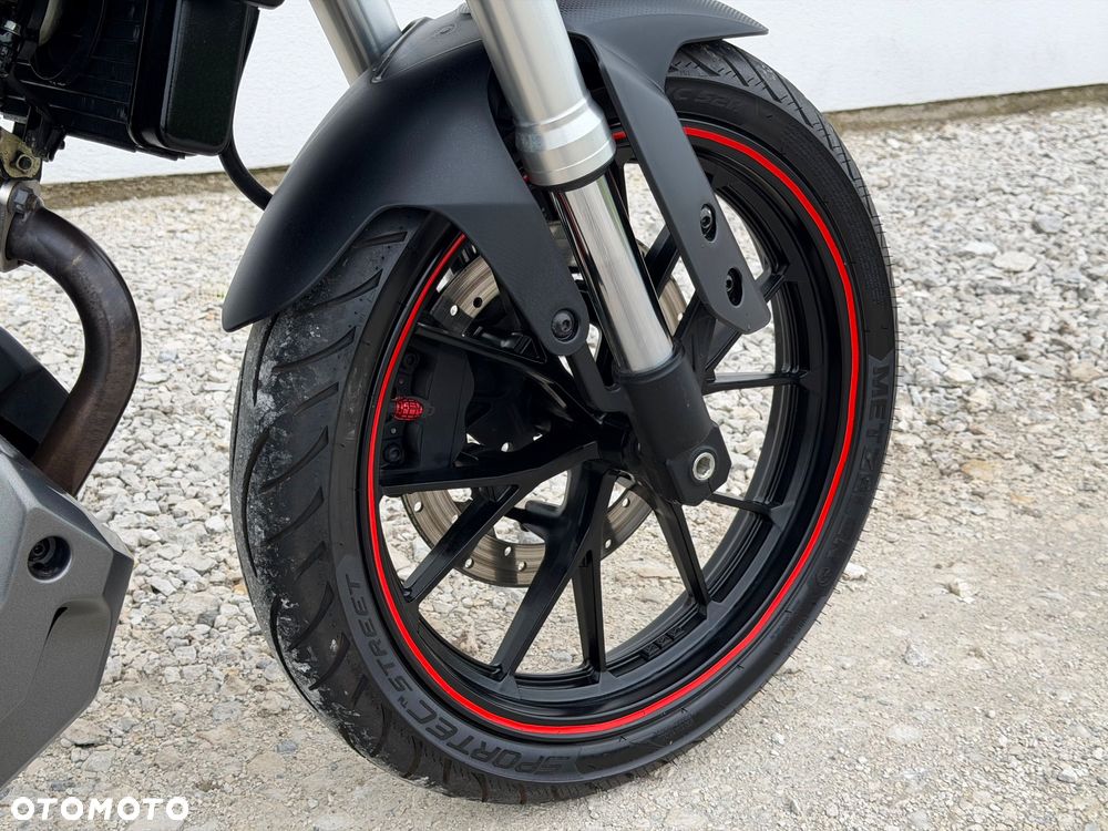 Yamaha MT - 7