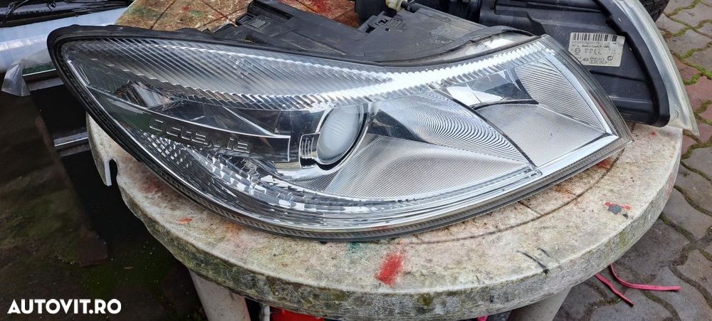 Faruri bi-xenon adaptiv Skoda Octavia facelift, Scout complete - 6