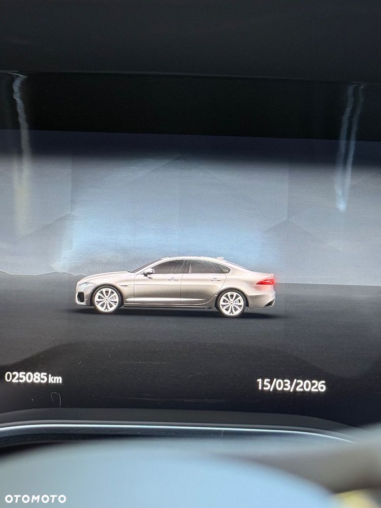 Jaguar XF 2.0 P300 AWD SE - 14