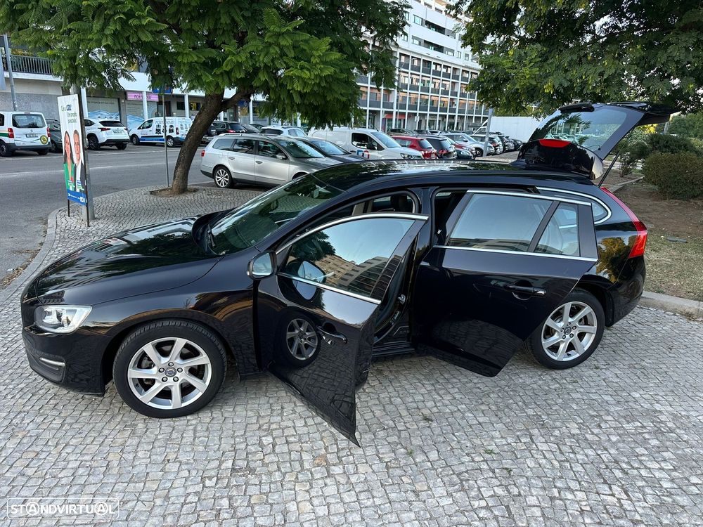 Volvo V60 1.6 D2 Momentum Eco Powershift - 4