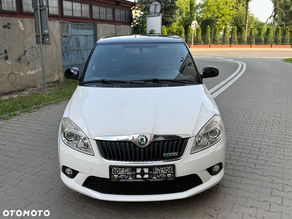 Skoda Fabia 1.4 TSI DSG RS - 2